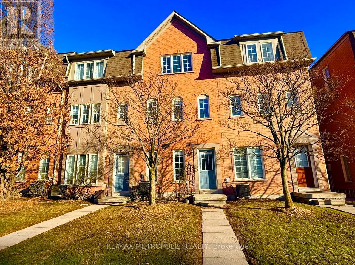 Townhouse at 32 - 1100 BEGLEY STREET, Pickering (Bay Ridges)