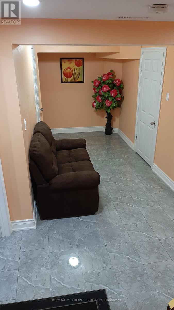 Detached at BSMT - 235 HUPFIELD TRAIL, Toronto (Malvern)