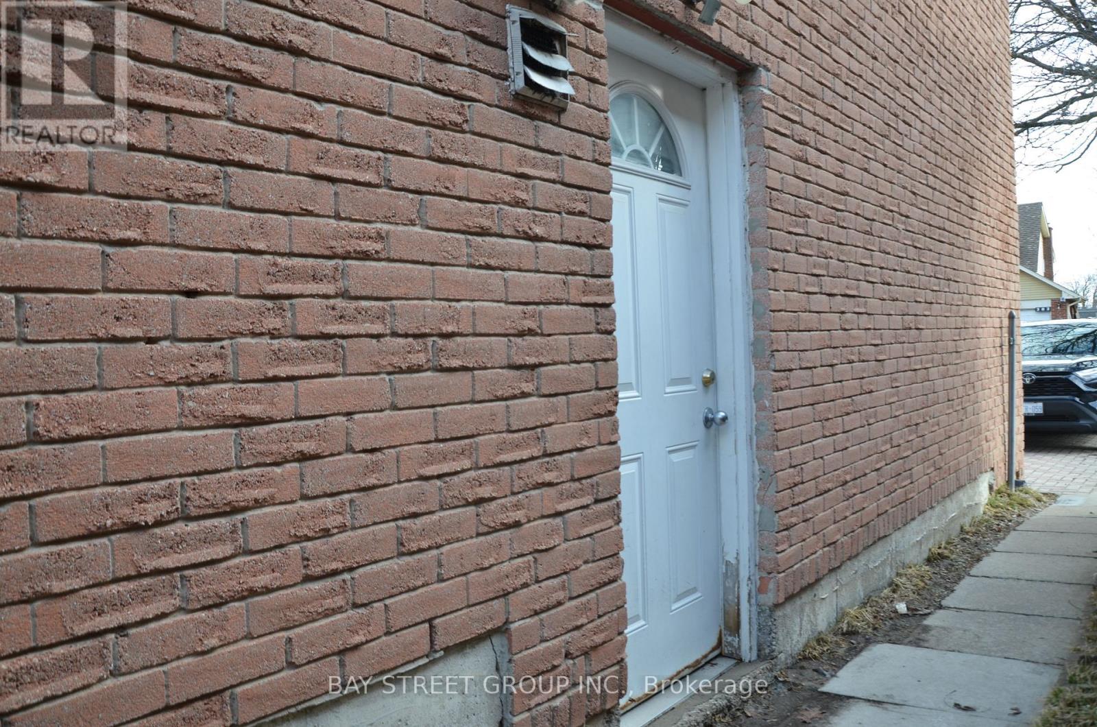 Detached at 283 PORT ROYAL TRAIL, Toronto (Milliken)