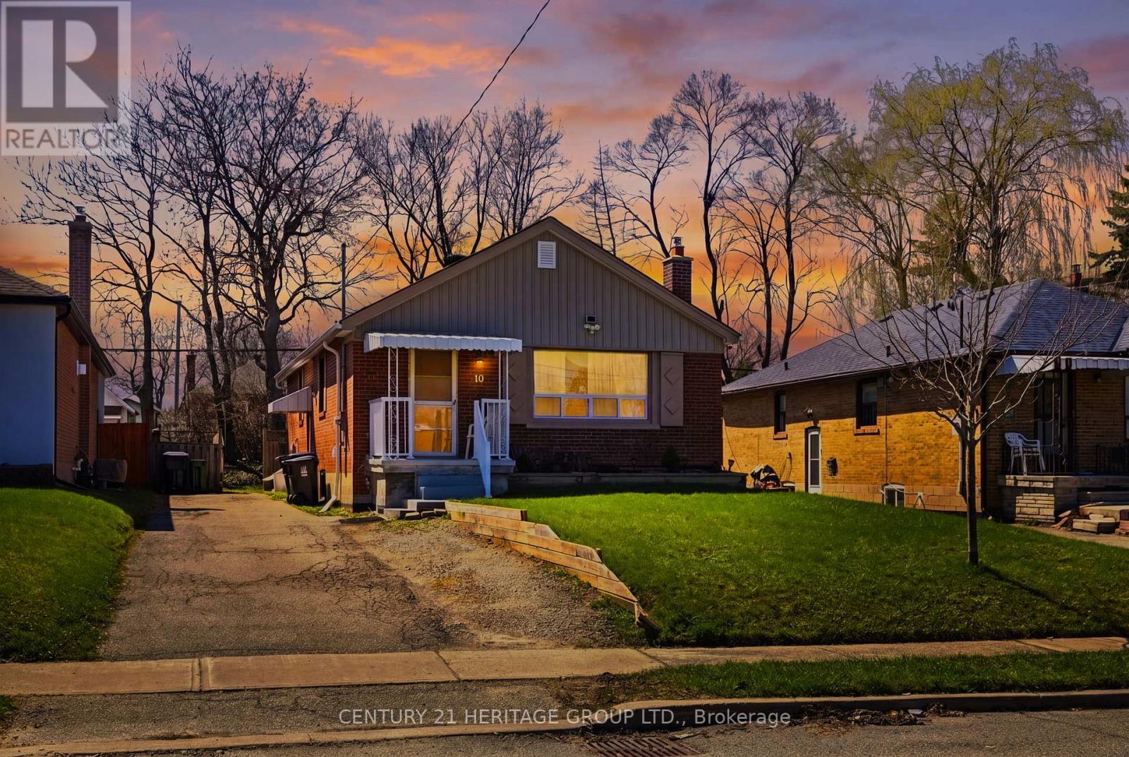 Detached at 10 GARTHWOOD DRIVE, Toronto (Kennedy Park)