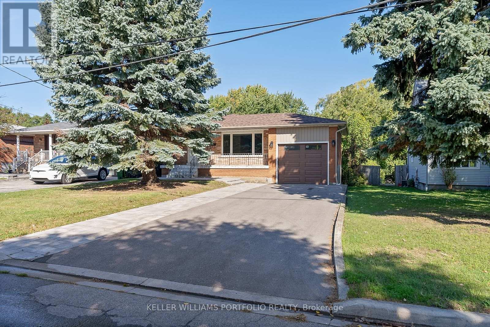 Detached at UPPER - 32 GATESVIEW AVENUE, Toronto (Scarborough Village)