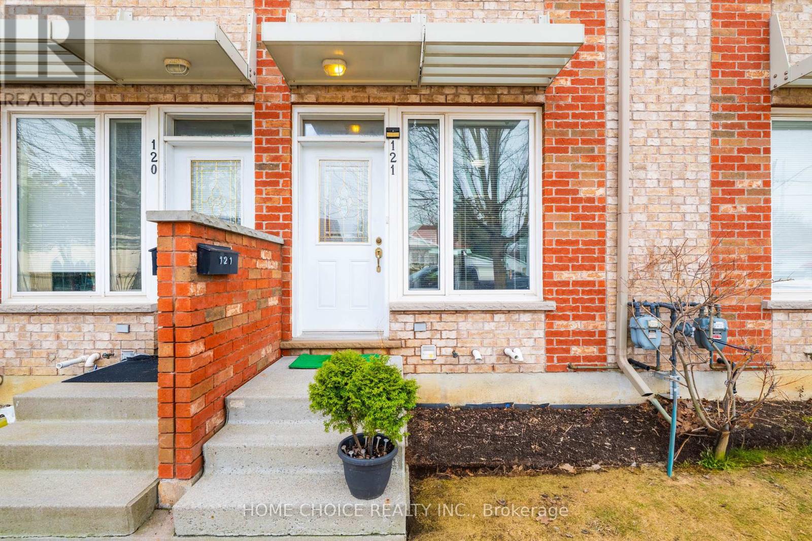 Townhouse at 121 - 10 FAIRWOOD CRESCENT, Toronto (West Hill)