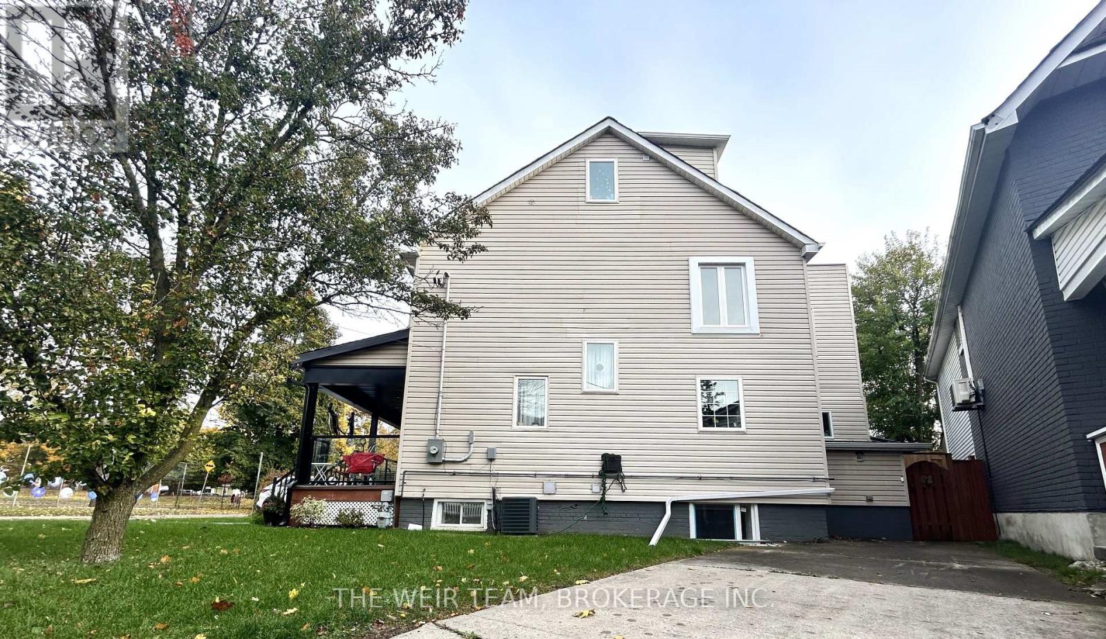 Detached at LOWER - 31 HEYWORTH CRESCENT, Toronto