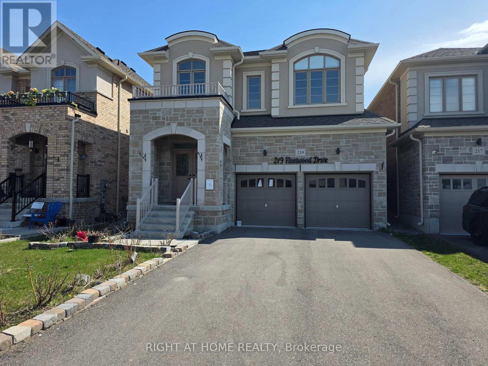 Detached at 219 FLEETWOOD DRIVE, Oshawa (Eastdale)