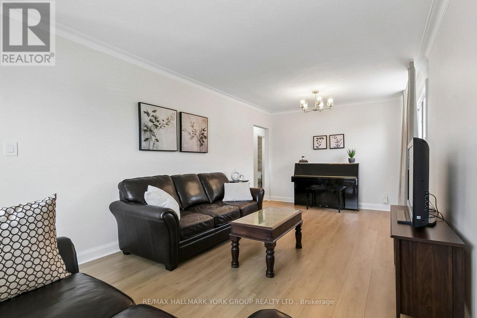 Detached at 5 LARMERE COURT, Toronto