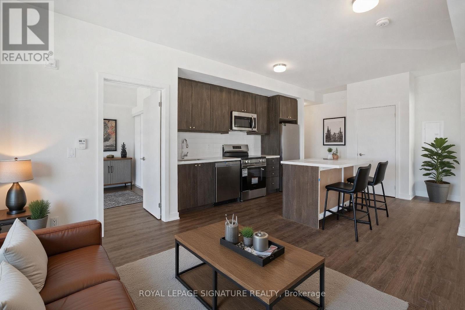 Apartment at 406 - 51 CLARINGTON BOULEVARD, Clarington (Bowmanville)