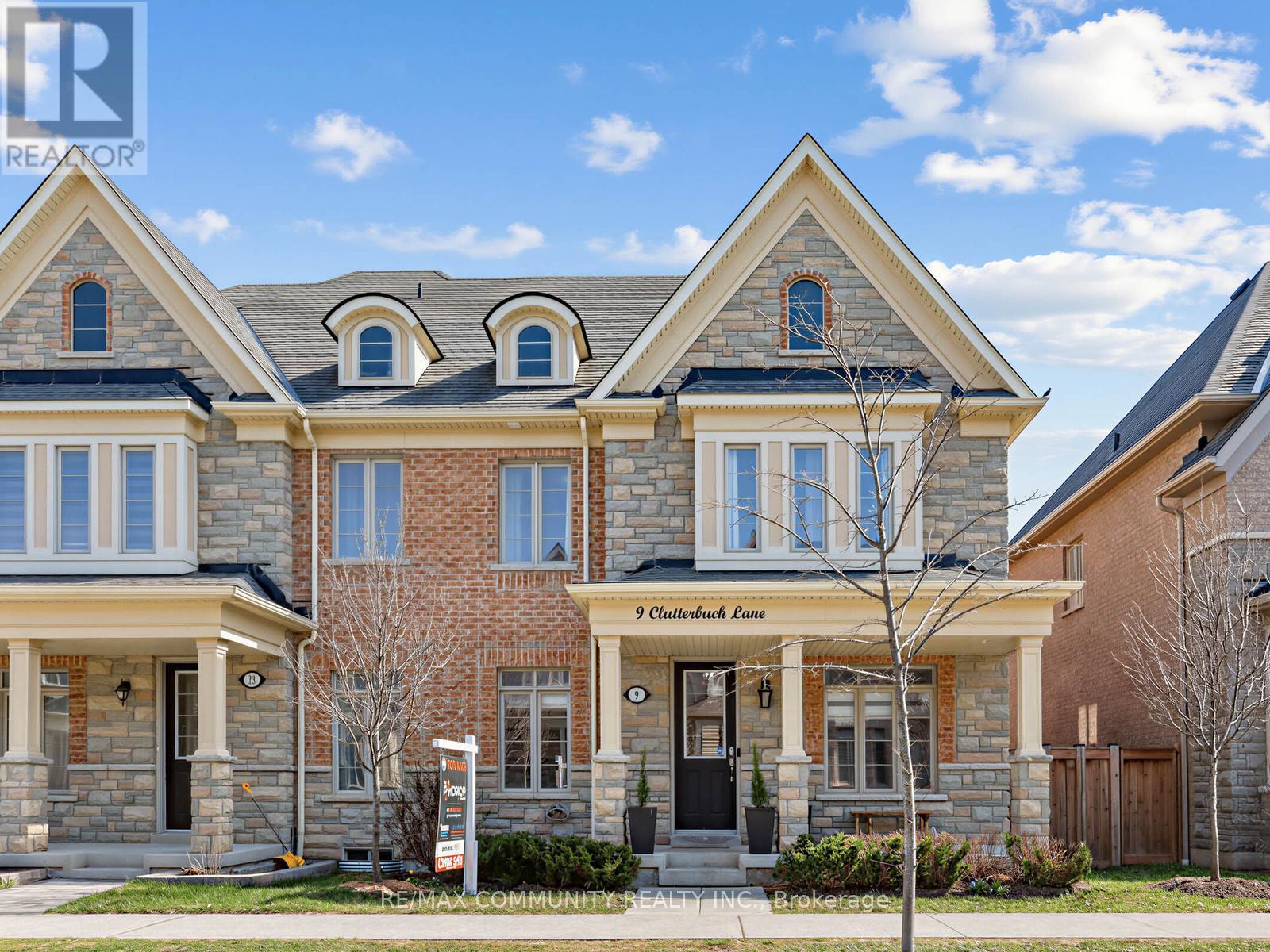 Townhouse at 9 CLUTTERBUCK LANE, Ajax (Northwest Ajax)