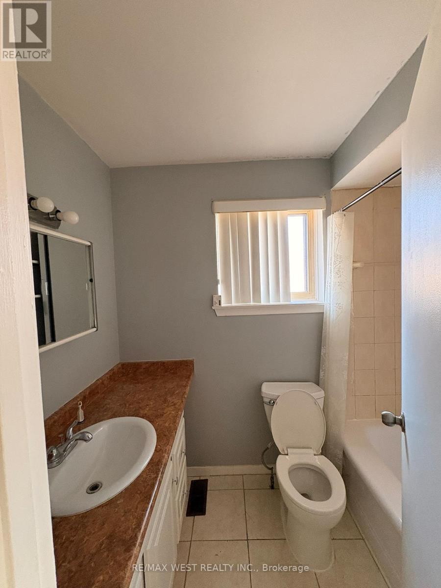 Semi-Detached/Link at 9 SYRACUSE CRESCENT, Toronto