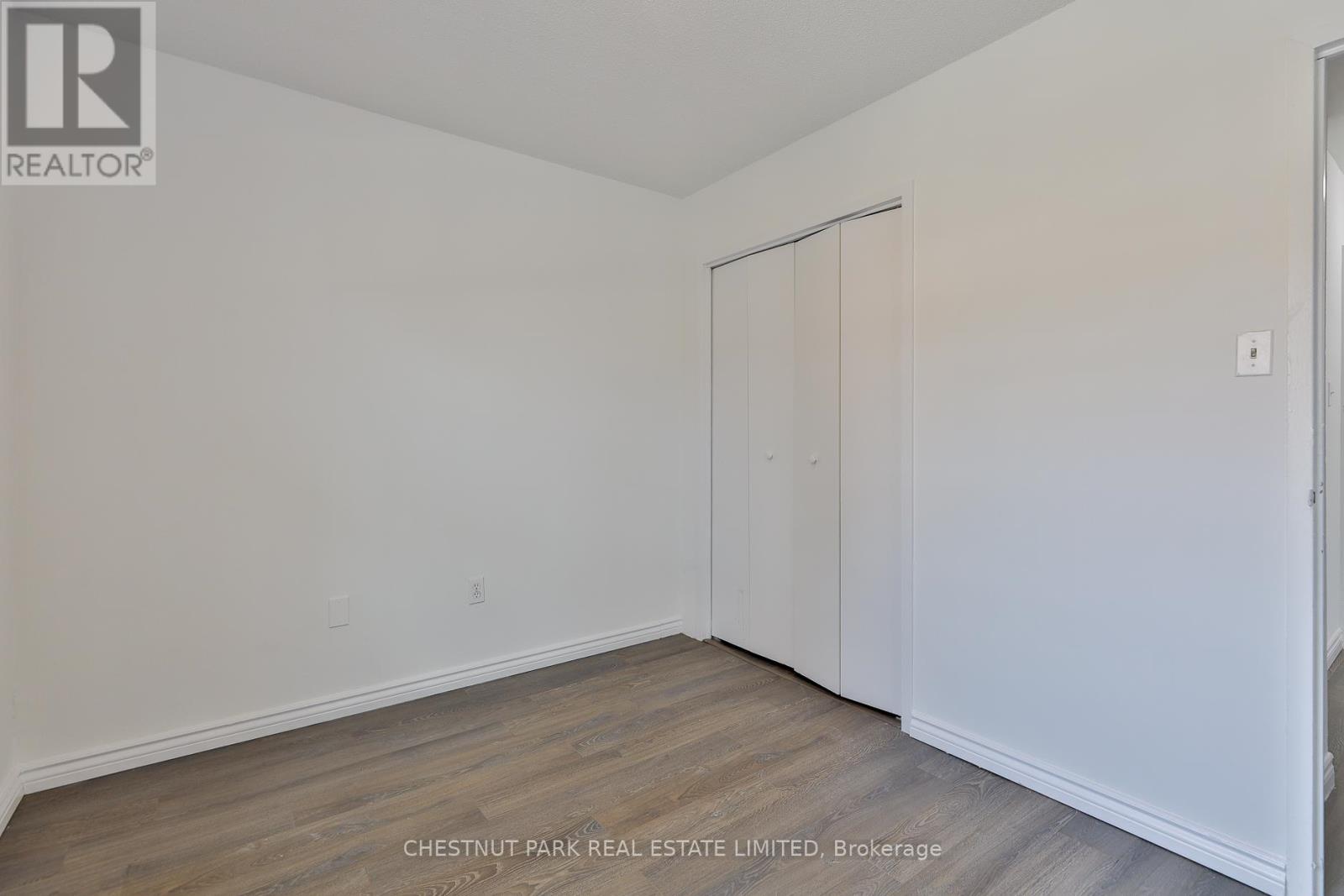 Apartment at 215 - 900 GLEN STREET, Oshawa