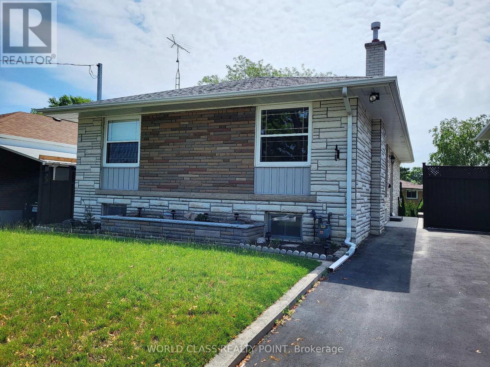 Detached at 27 KILBRIDE ROAD, Toronto (Bendale)