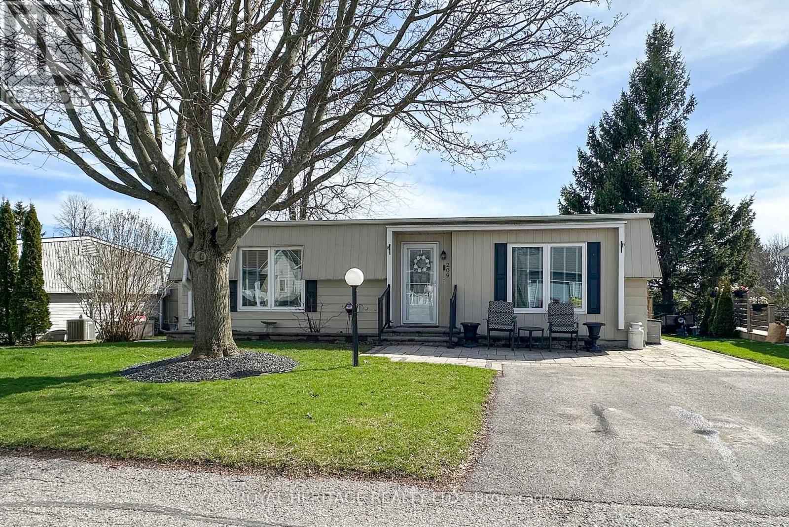 Detached at 209 WILMOT TRAIL, Clarington (Newcastle)
