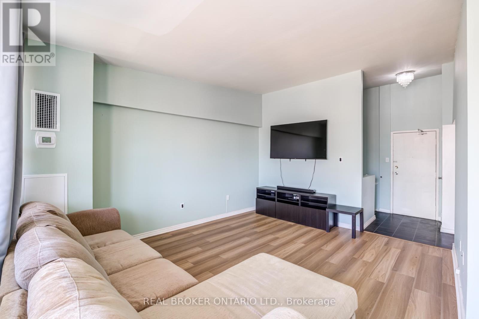 Apartment at 402 - 4060 LAWRENCE AVENUE E, Toronto (West Hill)