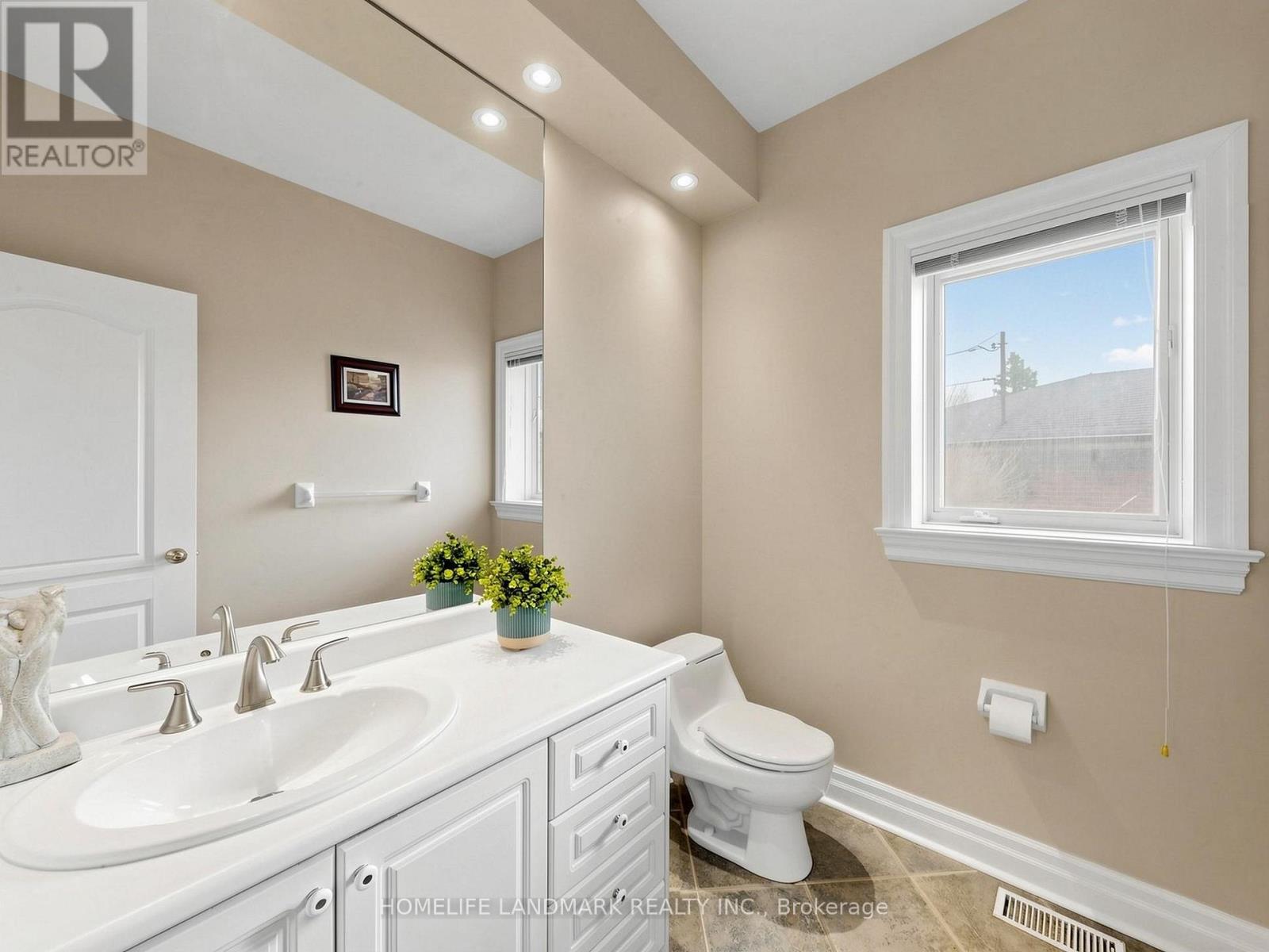 Detached at 52 CEDAR BRAE BOULEVARD, Toronto