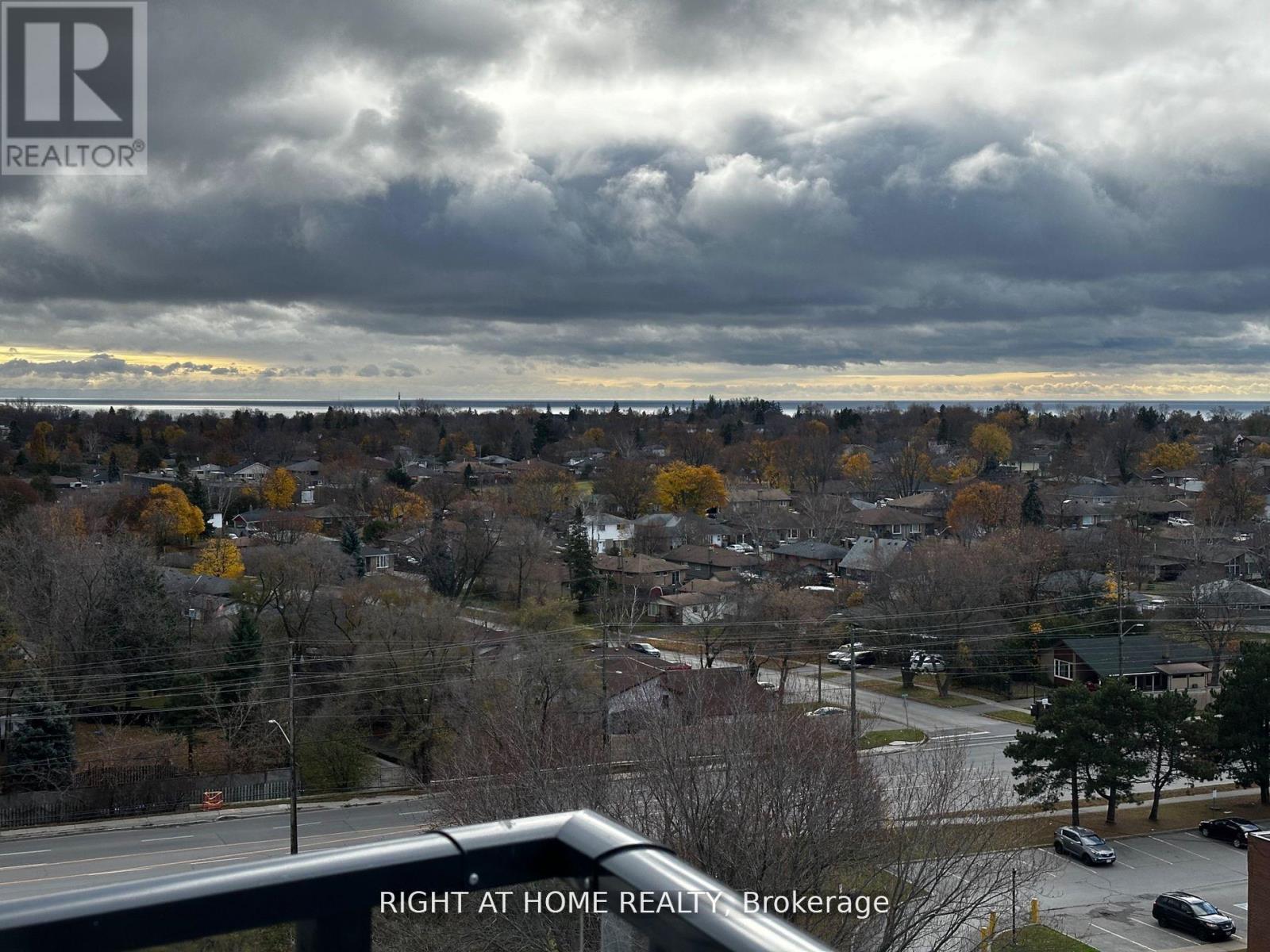 Apartment at 902 - 1435 CELEBRATION DRIVE, Pickering (Bay Ridges)