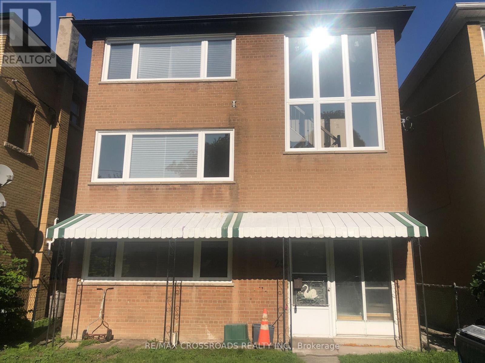 Detached at 2 - 25 GLENSIDE AVENUE, Toronto (Greenwood-Coxwell)