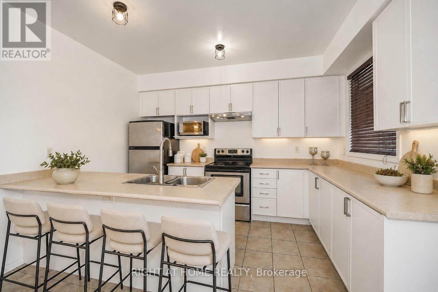 Townhouse at 48 CURRAN HALL CRESCENT, Toronto