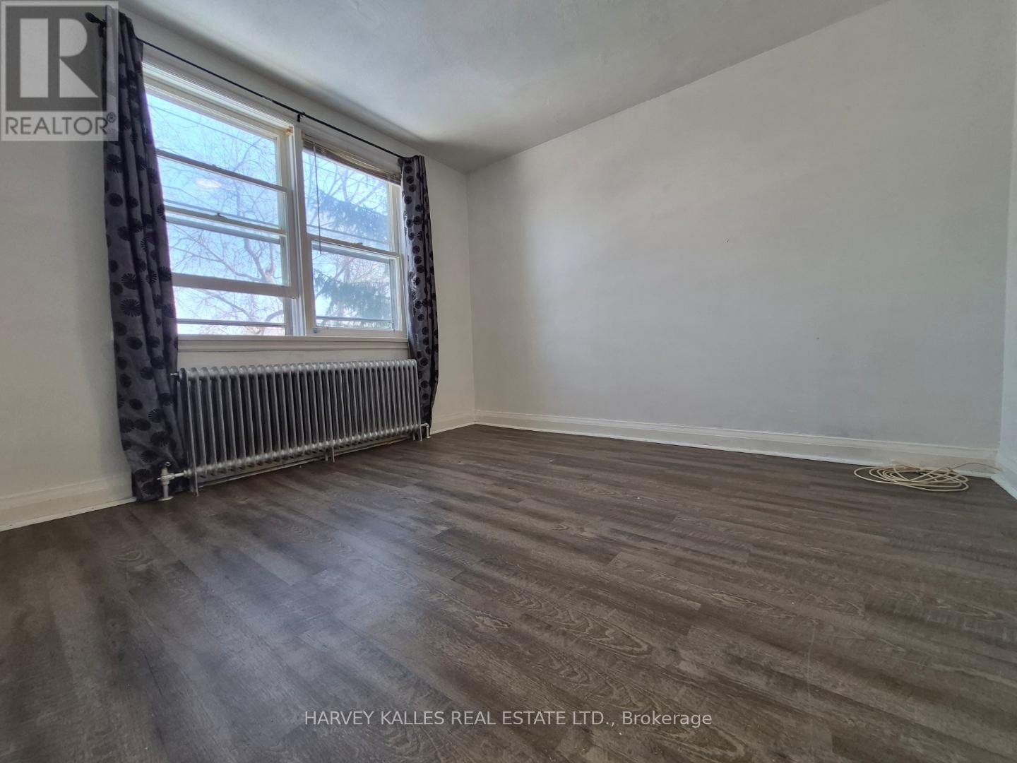 Multiplex at 6 - 330 CHISHOLM AVENUE, Toronto