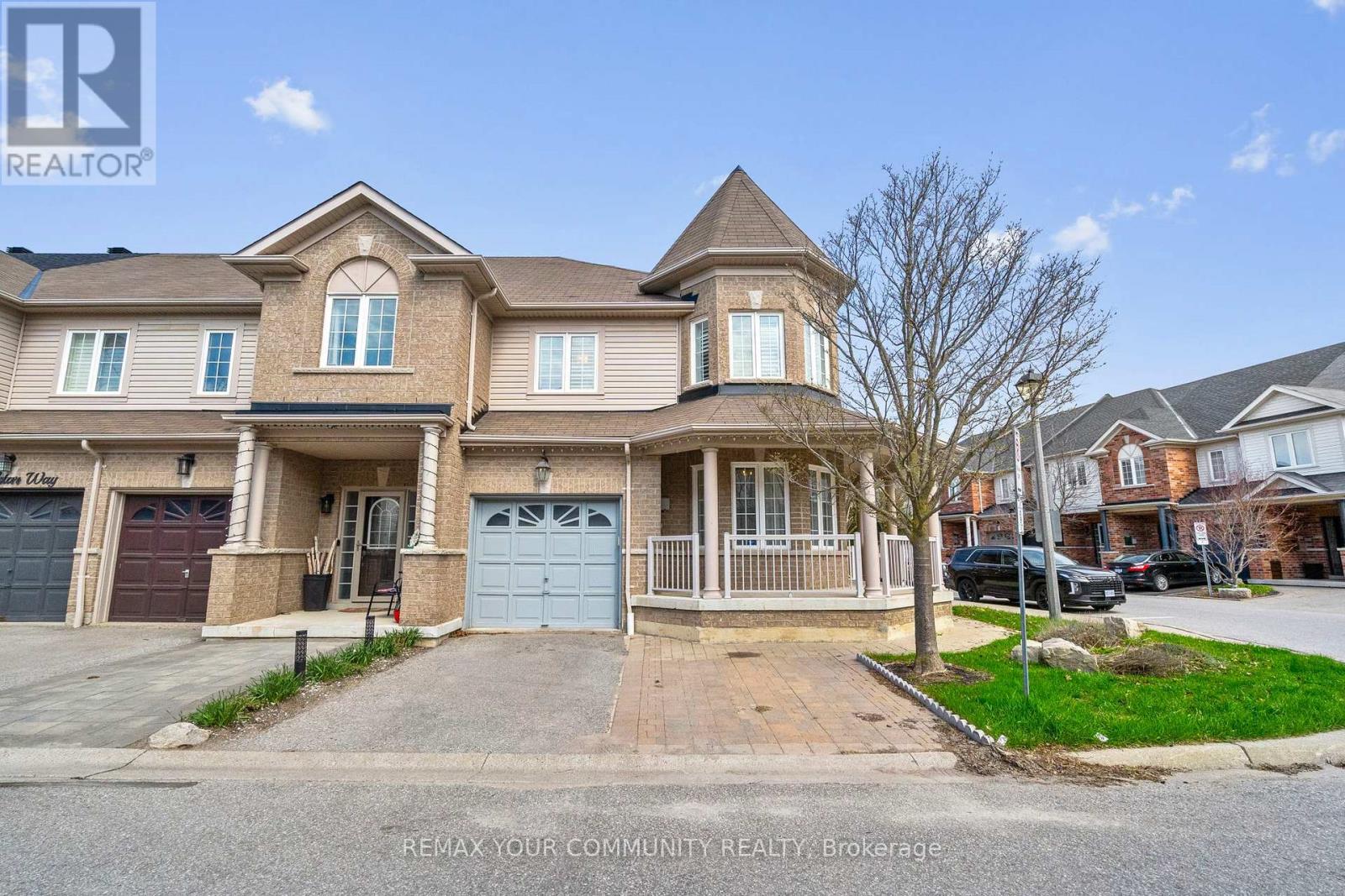 Townhouse at 18 TELSTAR WAY, Whitby (Brooklin)