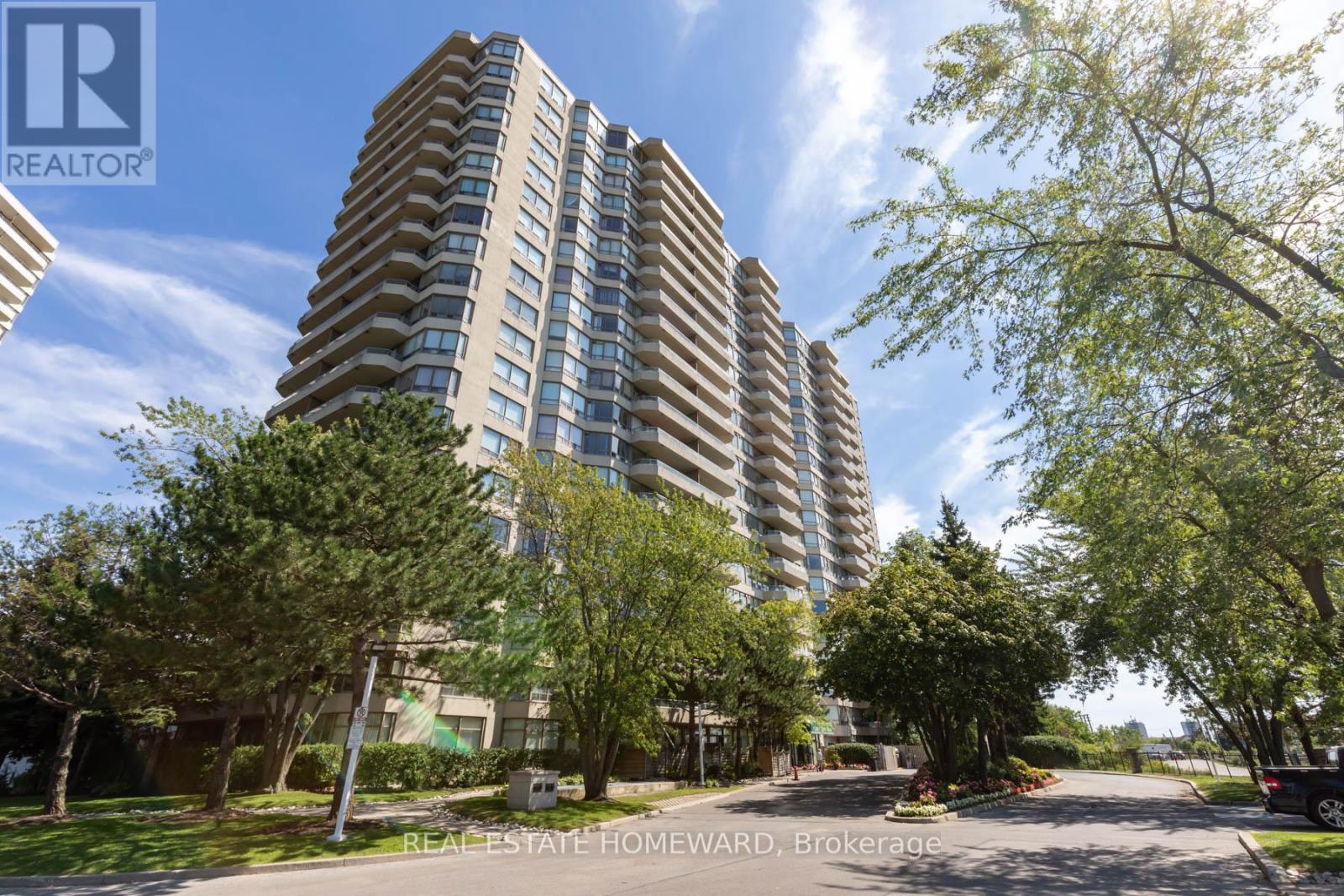 Apartment at PH 79 - 1 GREYSTONE WALK DRIVE, Toronto (Kennedy Park)