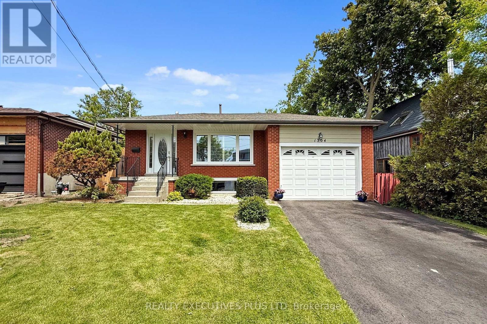 Detached at 1304 WHARF STREET, Pickering (Bay Ridges)