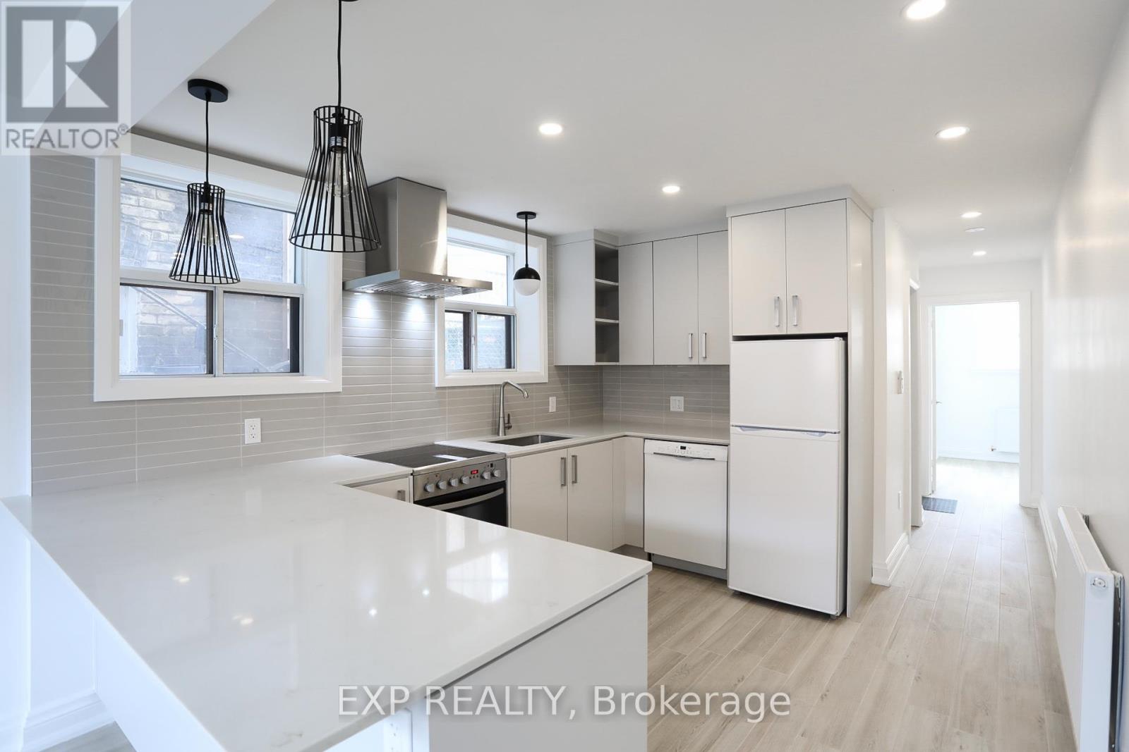 Multiplex at LOWER LEVEL - 73 BALFOUR AVENUE, Toronto (East End-Danforth)
