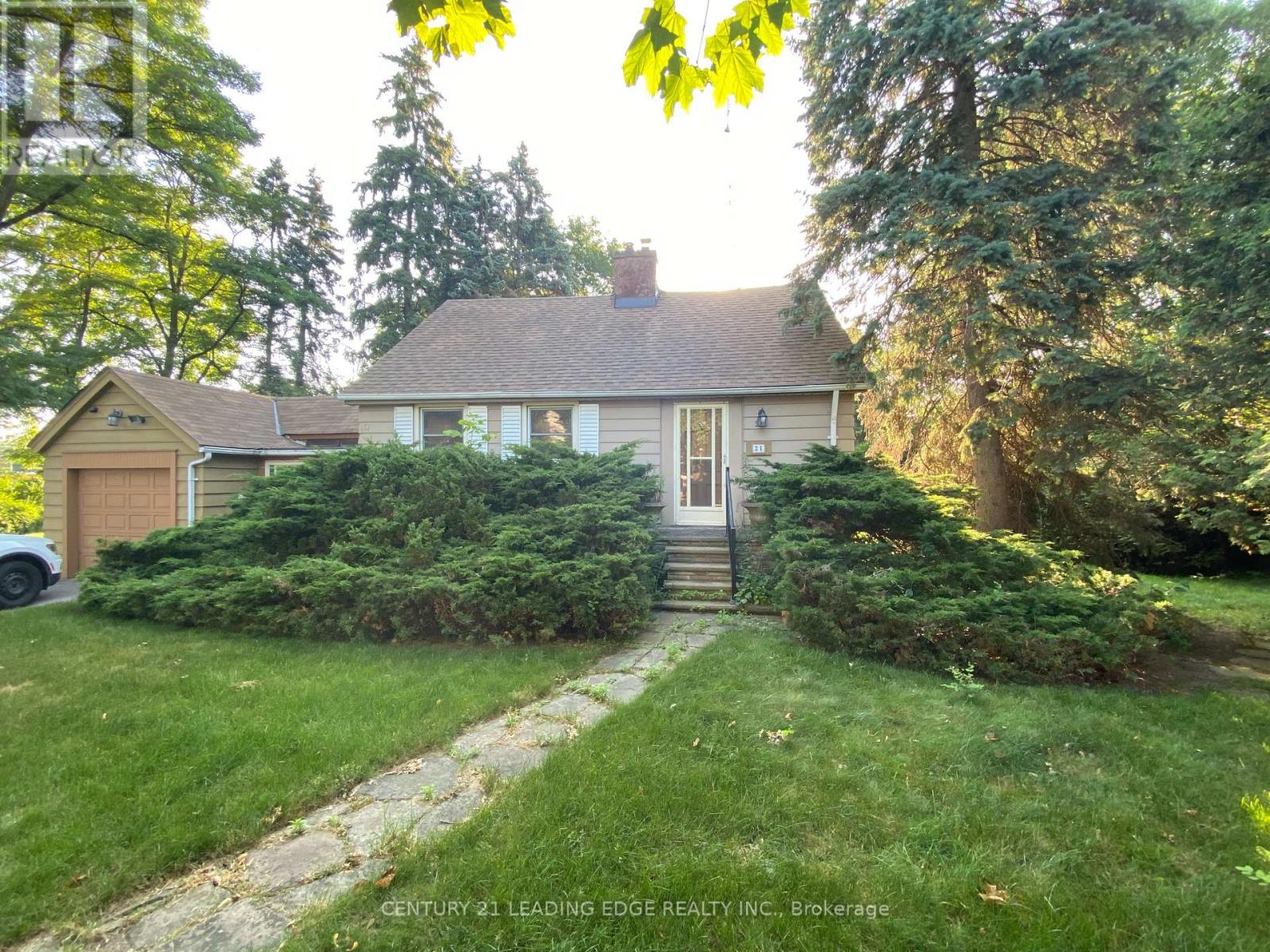 Detached at 21 FAIRCROFT BOULEVARD, Toronto (Cliffcrest)