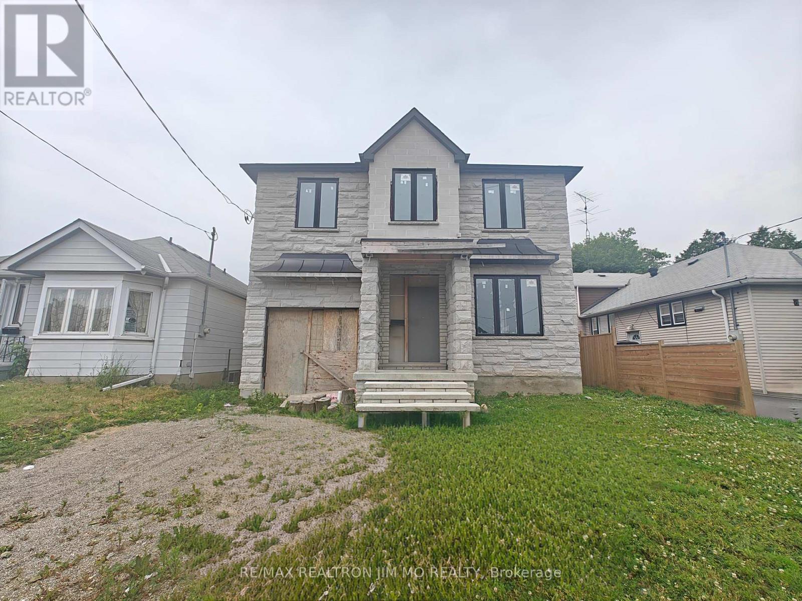 Detached at 6 COTTON AVENUE, Toronto (Clairlea-Birchmount)