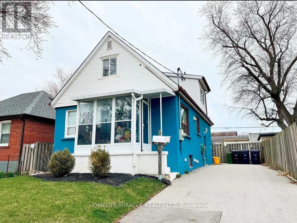 Detached at ENTIRE HOUSE - 33 JEAVONS AVENUE, Toronto (Clairlea-Birchmount)