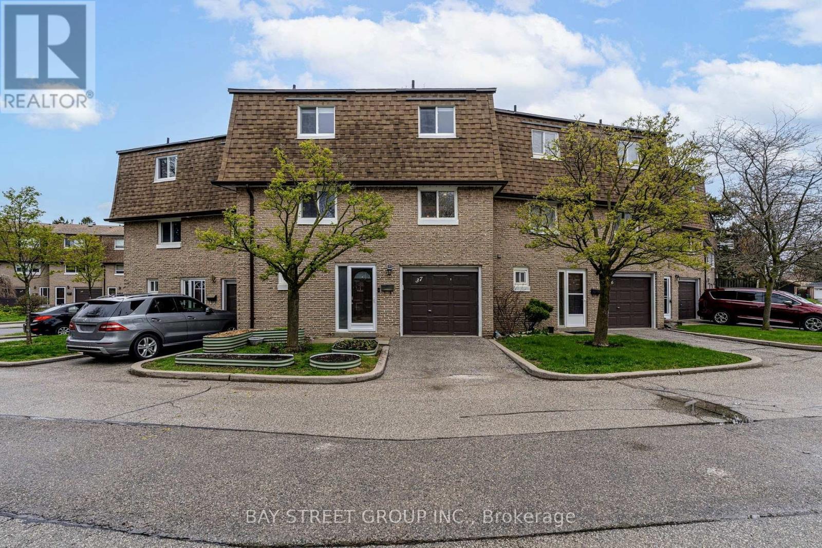 Townhouse at 37 - 671 HUNTINGWOOD DRIVE, Toronto (Tam O'Shanter-Sullivan)