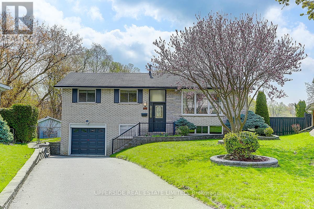 Detached at 853 CAPRI COURT, Oshawa (Donevan)