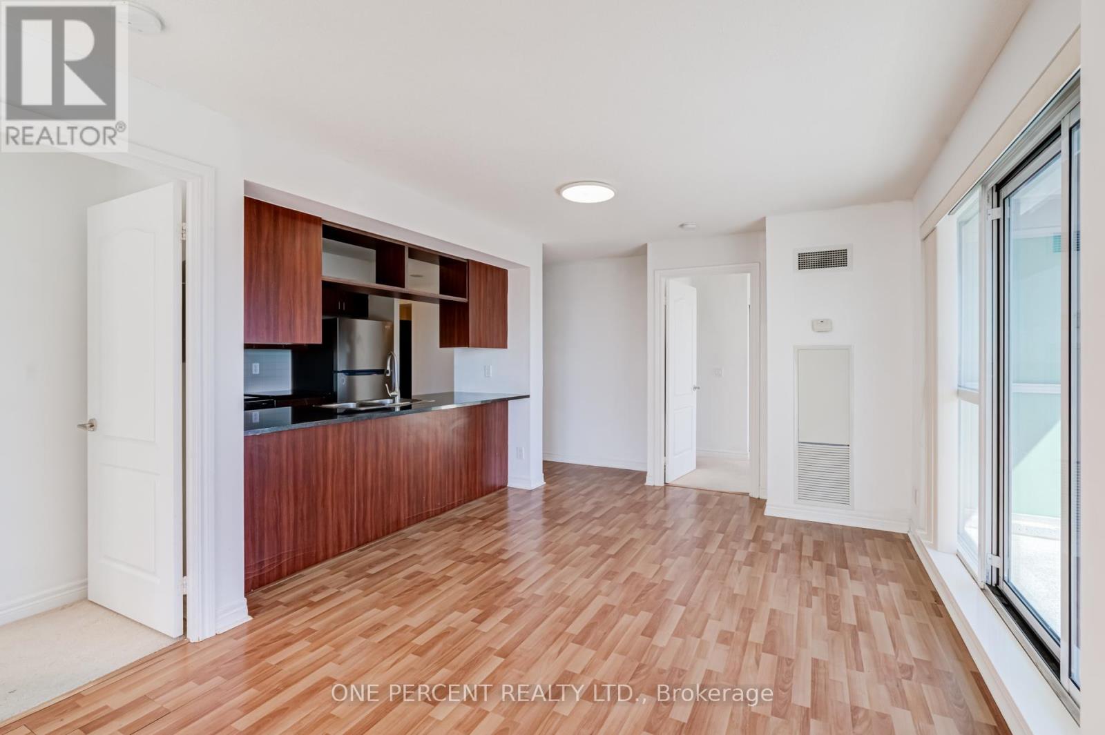 Apartment at 2004 - 70 TOWN CENTRE COURT, Toronto (Bendale)