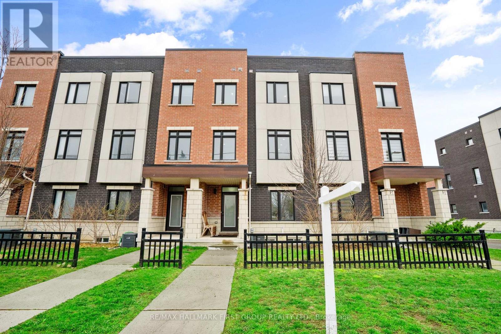 Townhouse at 990 KICKING HORSE PATH, Oshawa (McLaughlin)