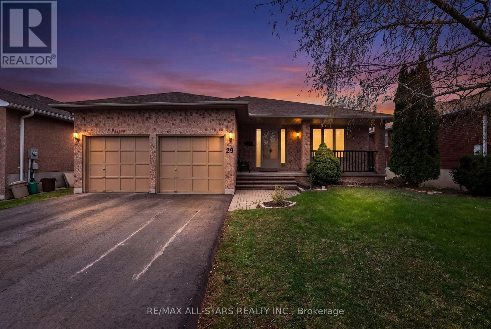 Detached at 29 LAKEVIEW DRIVE, Scugog (Port Perry)