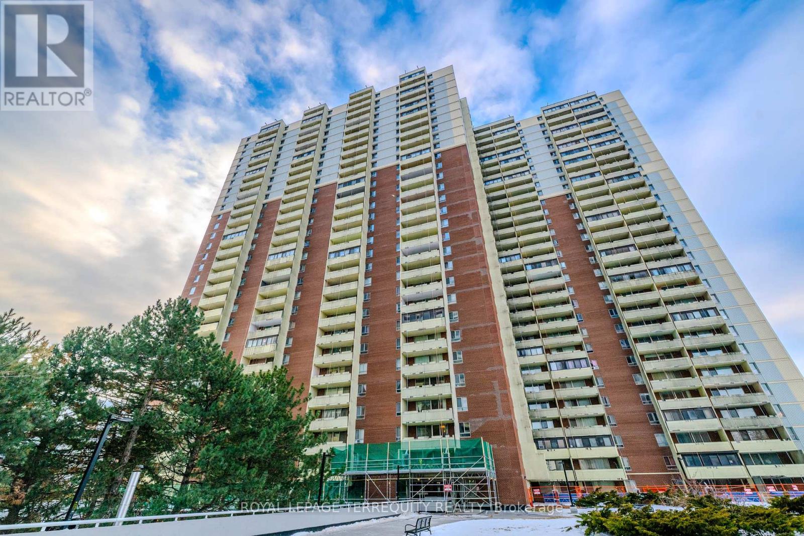 Apartment at 1703 - 1 MASSEY SQUARE, Toronto (Crescent Town)