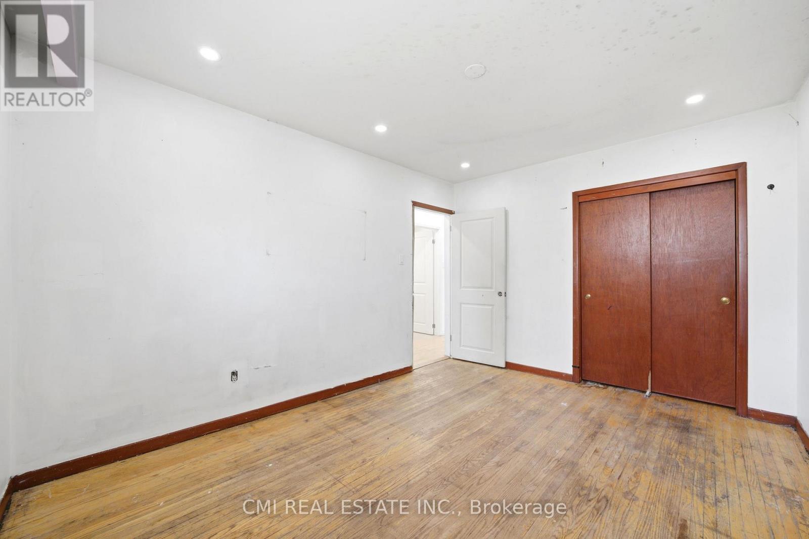 Detached at 39 EARLTON ROAD, Toronto
