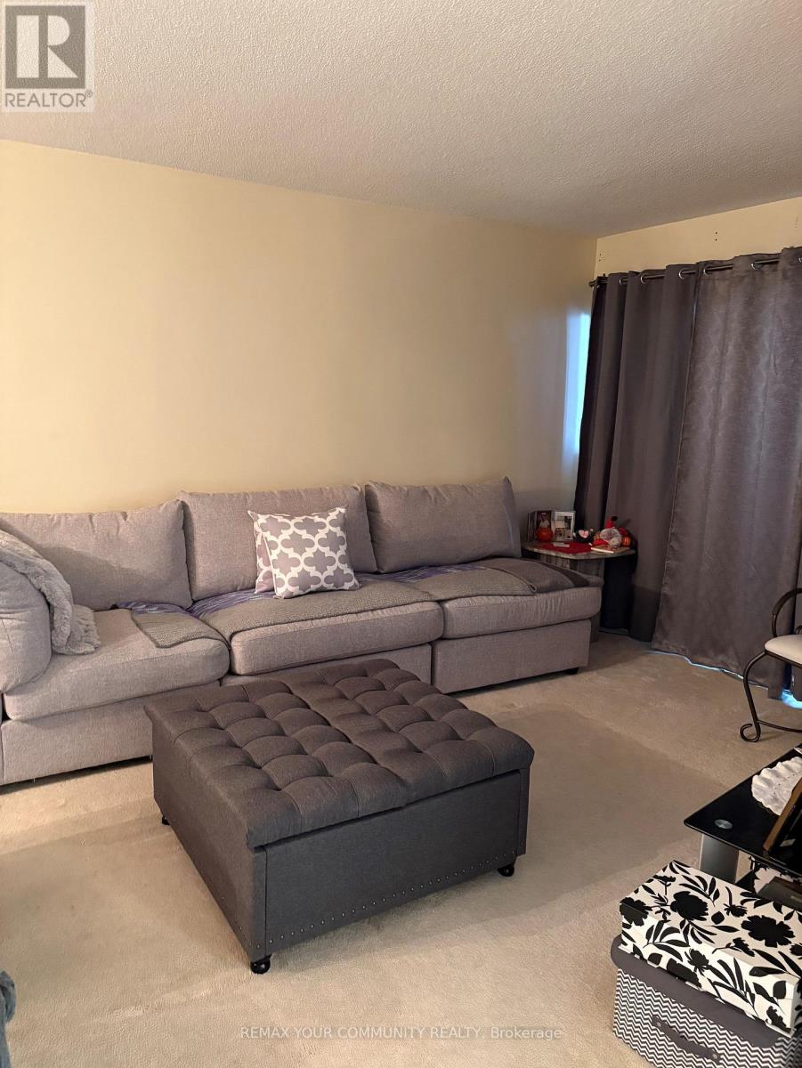 Apartment at 612 - 80 ALTON TOWERS CIRCLE, Toronto (Milliken)