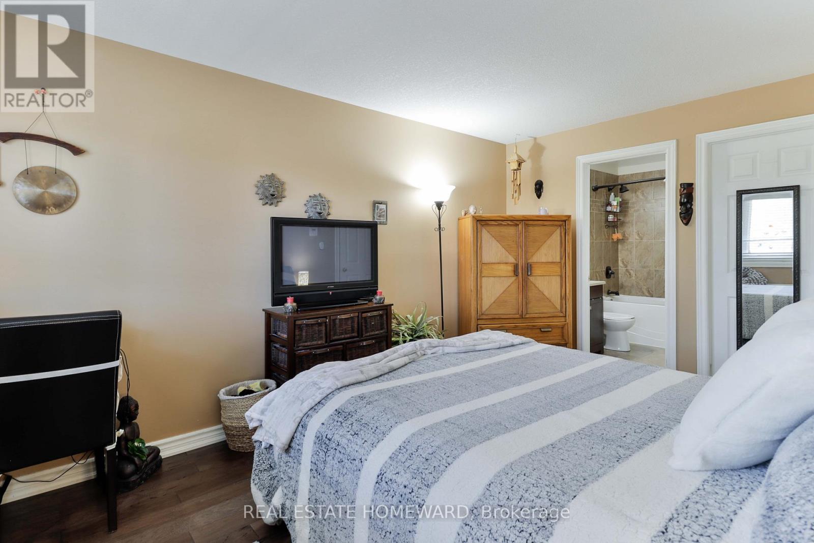 Apartment at 304 - 195 LAKE DRIVEWAY WEST, Ajax