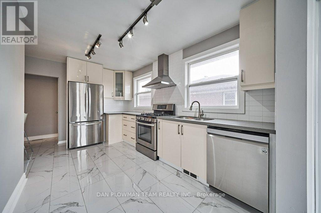 Semi-Detached/Link at UPPER - 181 WAVERLY STREET S, Oshawa (Vanier)