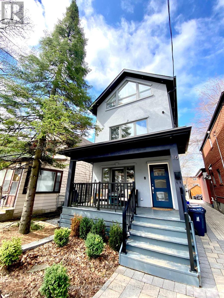 Detached at 16 WOODLEE ROAD, Toronto (East End-Danforth)