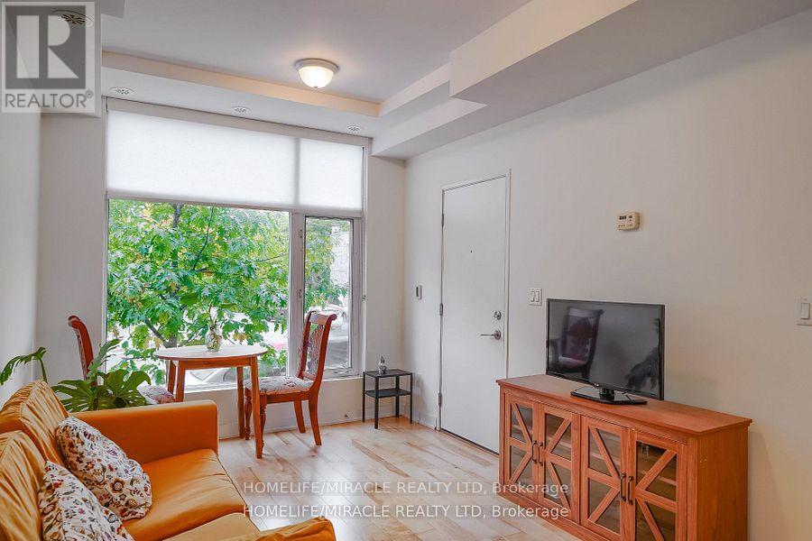 Townhouse at 2 - 1331 GERRARD STREET E, Toronto (Greenwood-Coxwell)