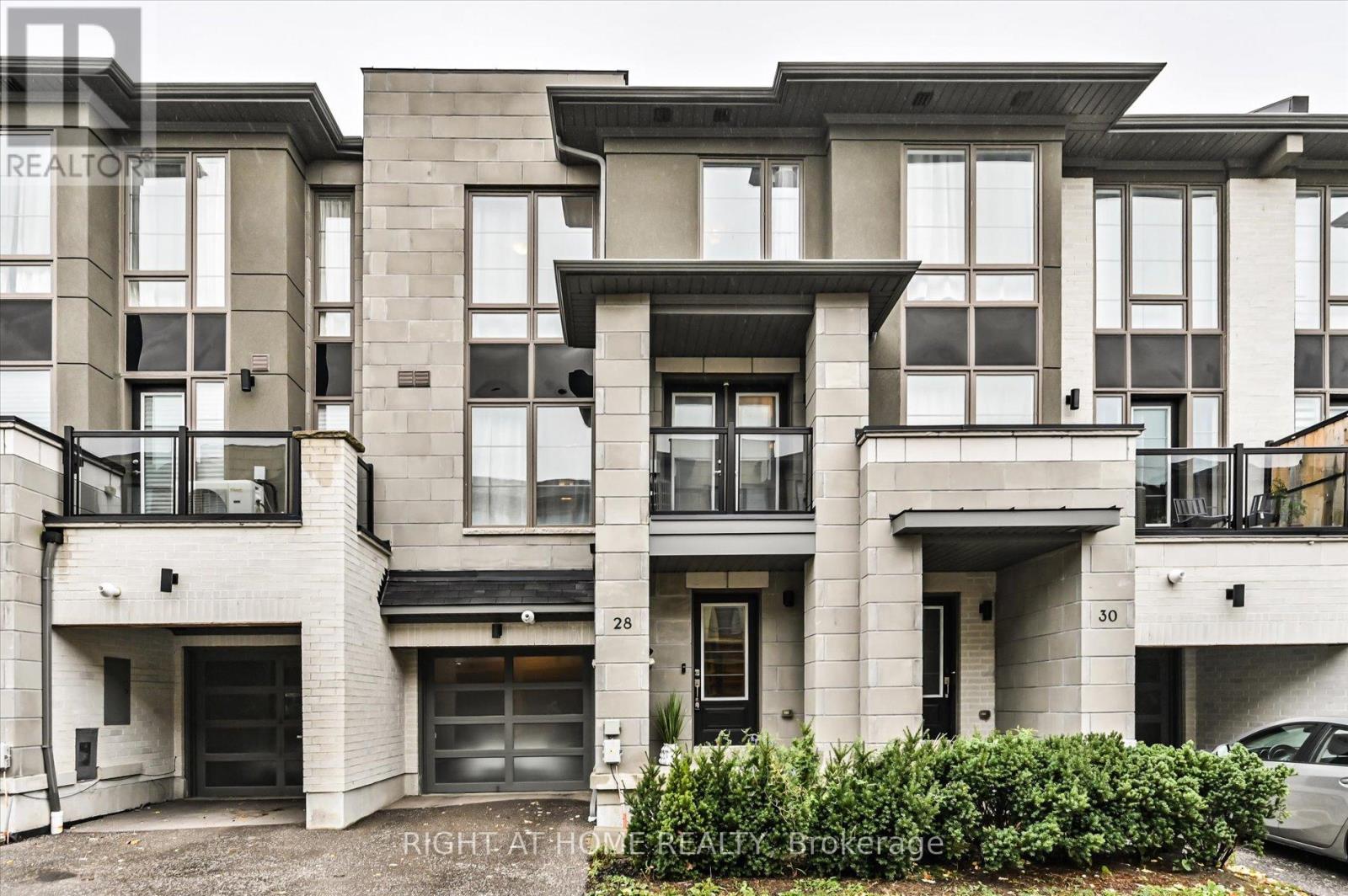 Townhouse at 28 PALLOCK HILL WAY, Whitby (Pringle Creek)