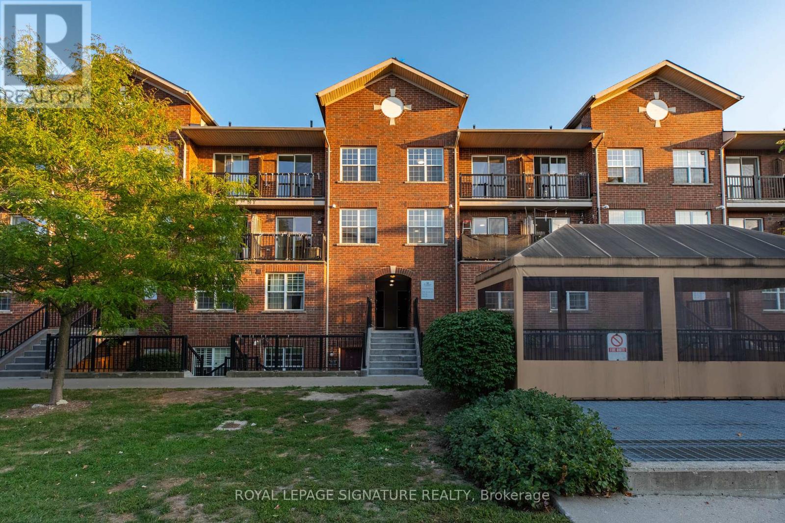 Townhouse at 309 - 45 STRANGFORD LANE, Toronto (Clairlea-Birchmount)