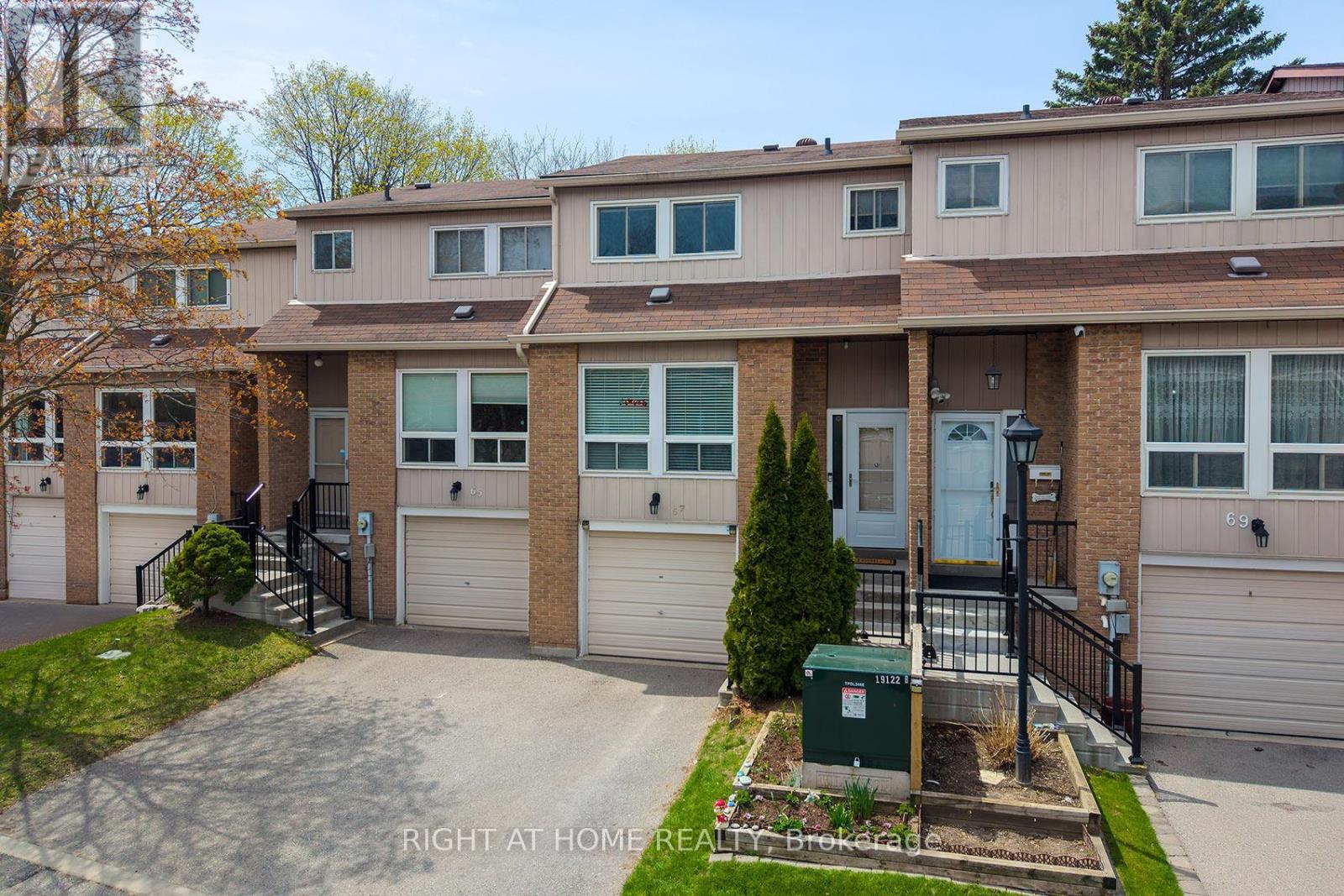 Townhouse at 67 WILLOWS LANE, Ajax (Central West)