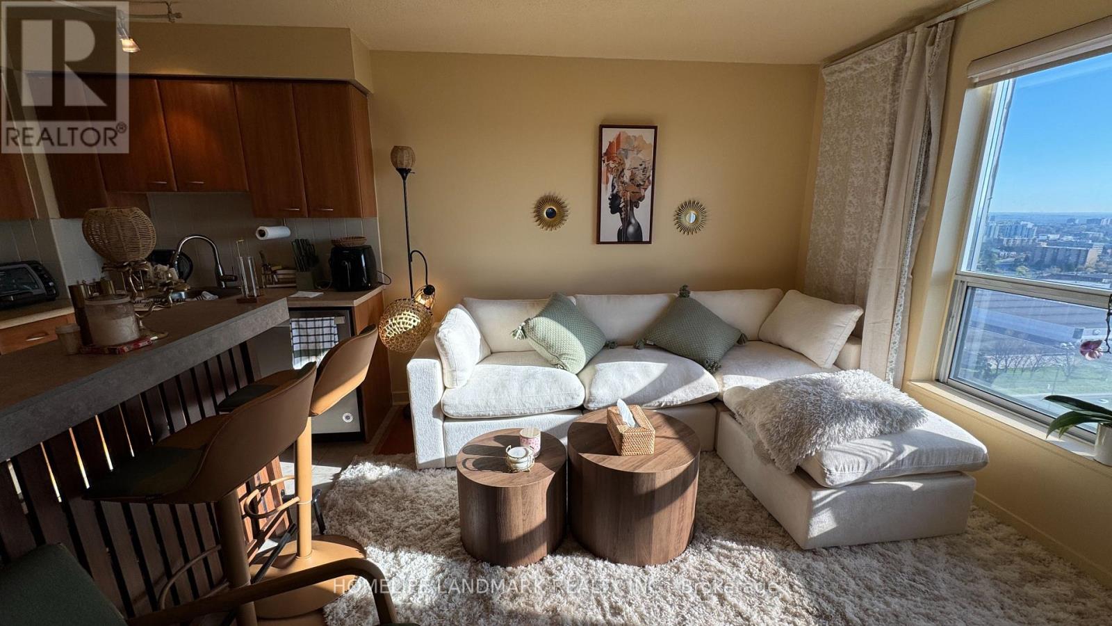 Apartment at 3205 - 36 LEE CENTRE DRIVE, Toronto (Woburn)