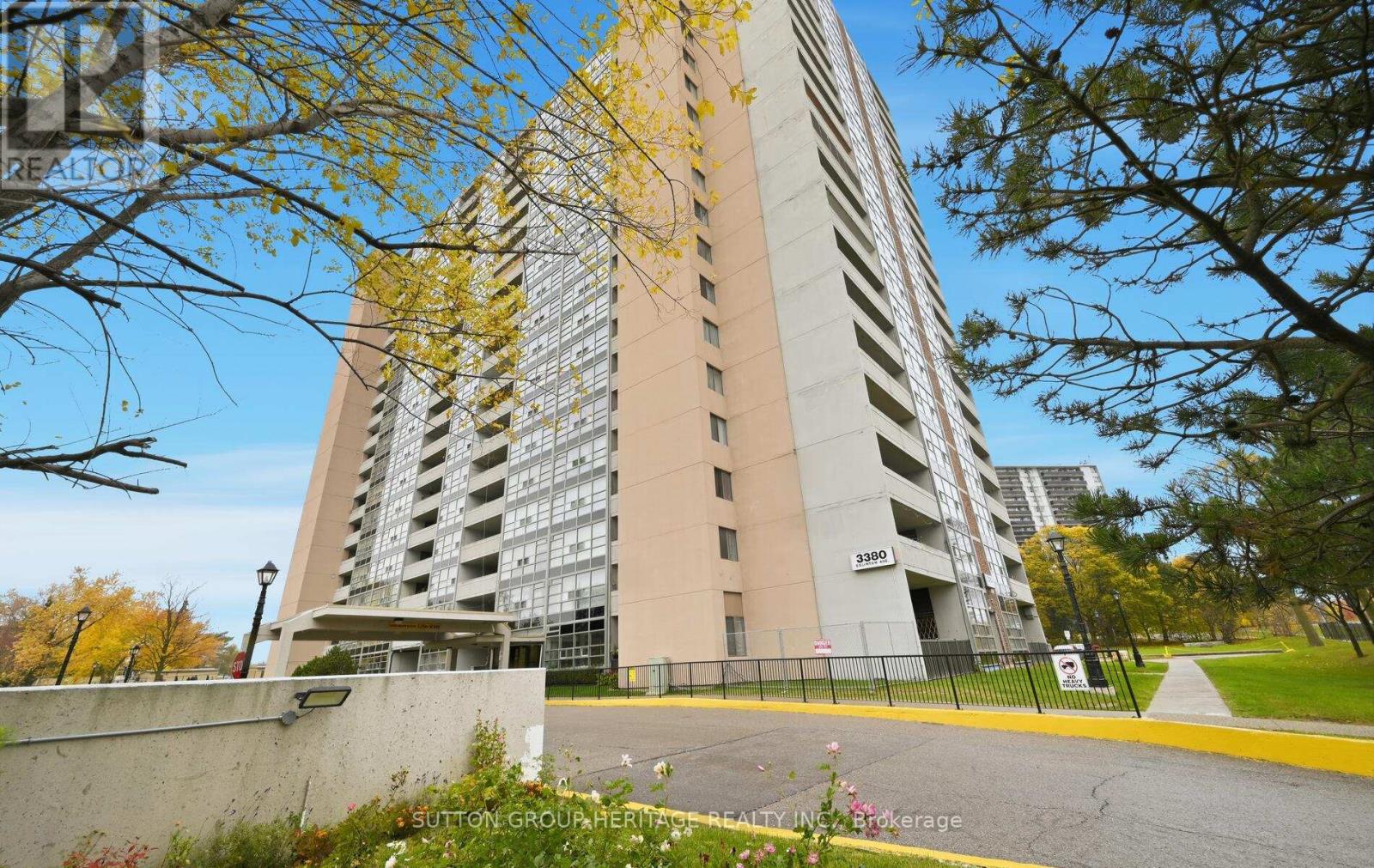 Apartment at 2007 - 3380 EGLINTON AVENUE E, Toronto (Scarborough Village)
