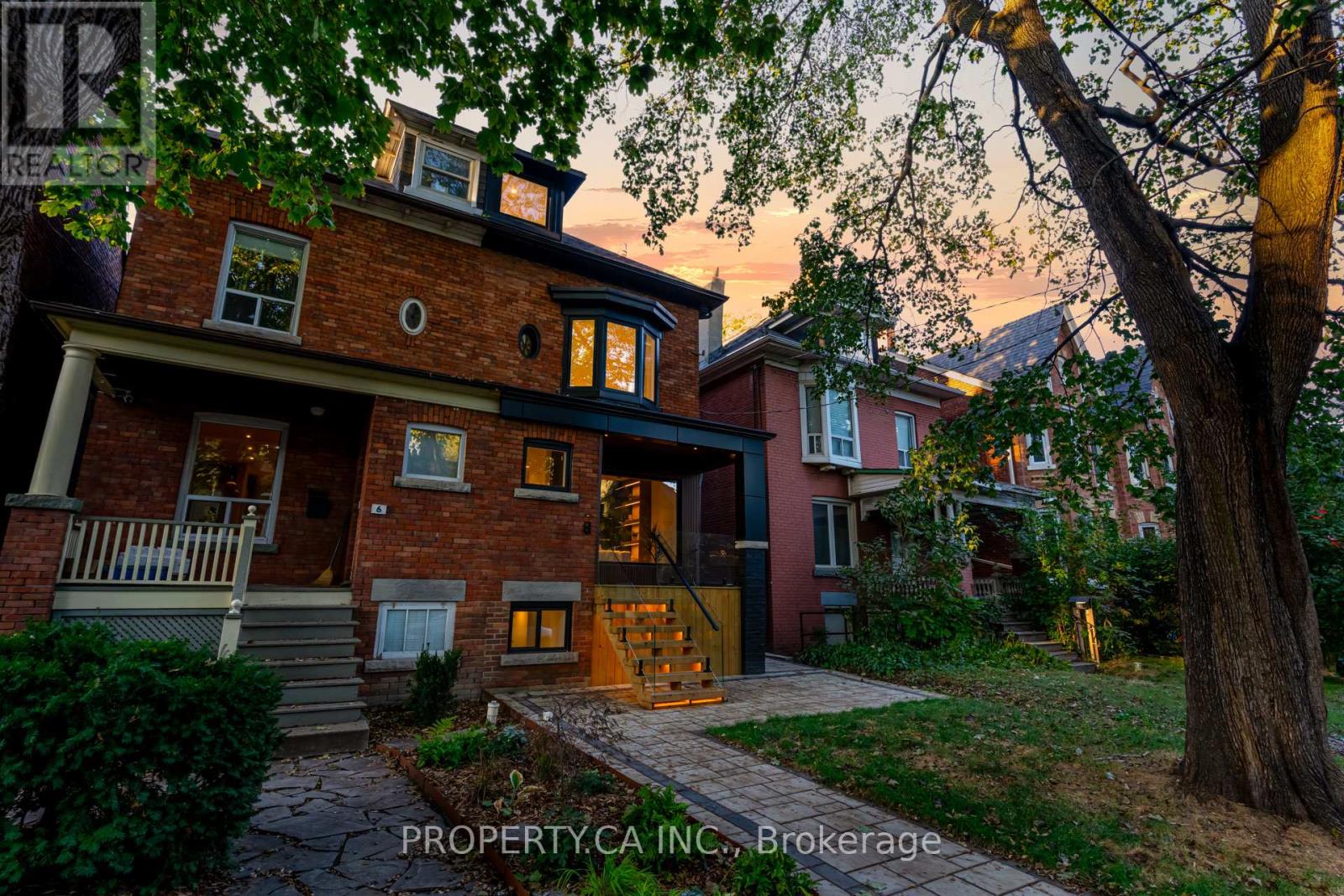 Townhouse at LOWER - 8 FIRST AVENUE, Toronto (South Riverdale)