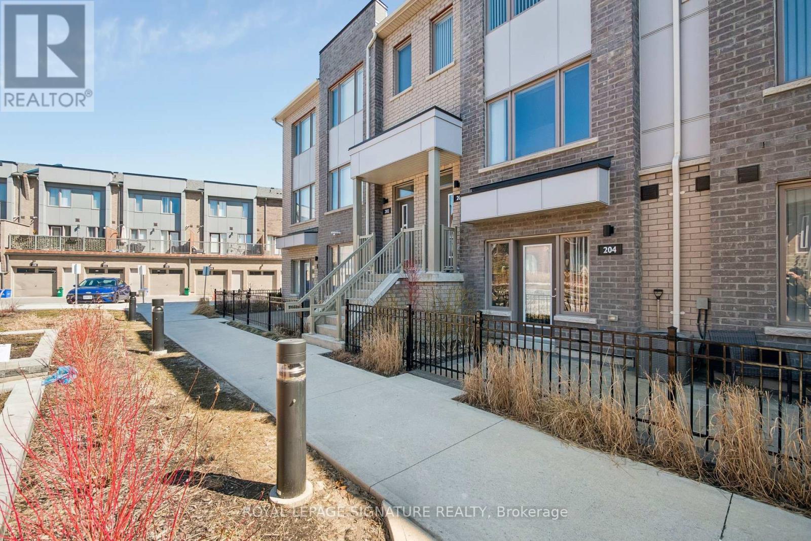 Townhouse at 203 - 1525 KINGSTON ROAD, Pickering (Town Centre)