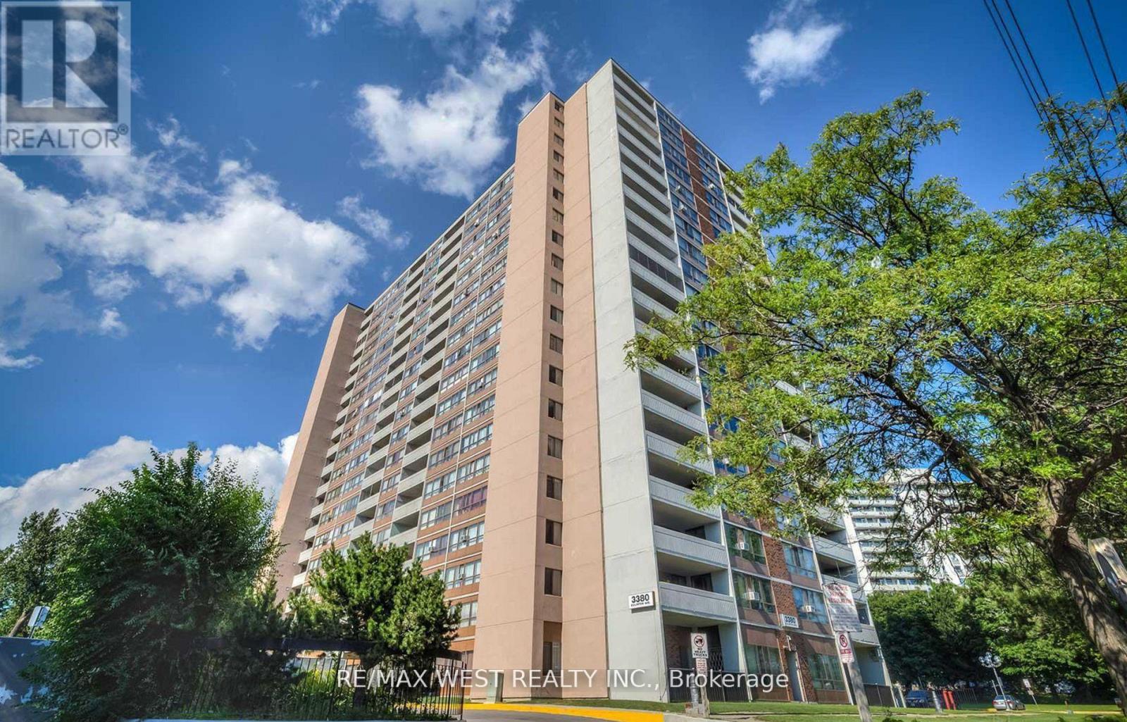 Apartment at 801 - 3380 EGLINTON AVENUE E, Toronto (Scarborough Village)