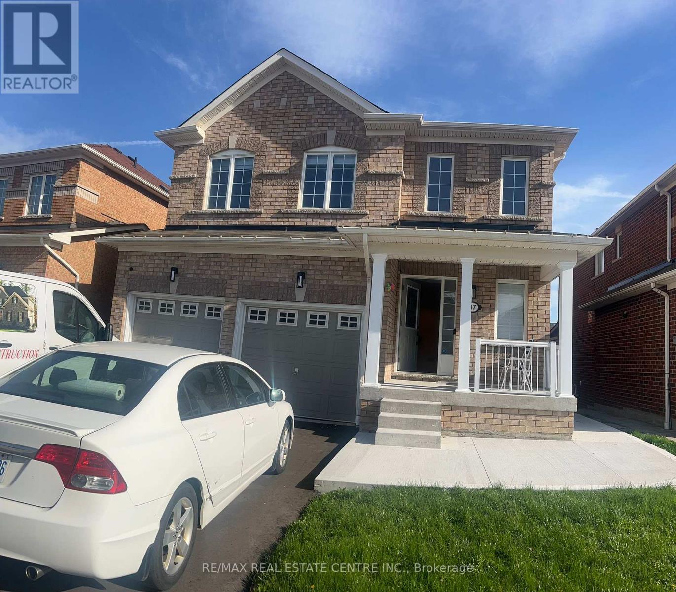 Detached at 37 OCEANPEARL CRESCENT, Whitby (Blue Grass Meadows)