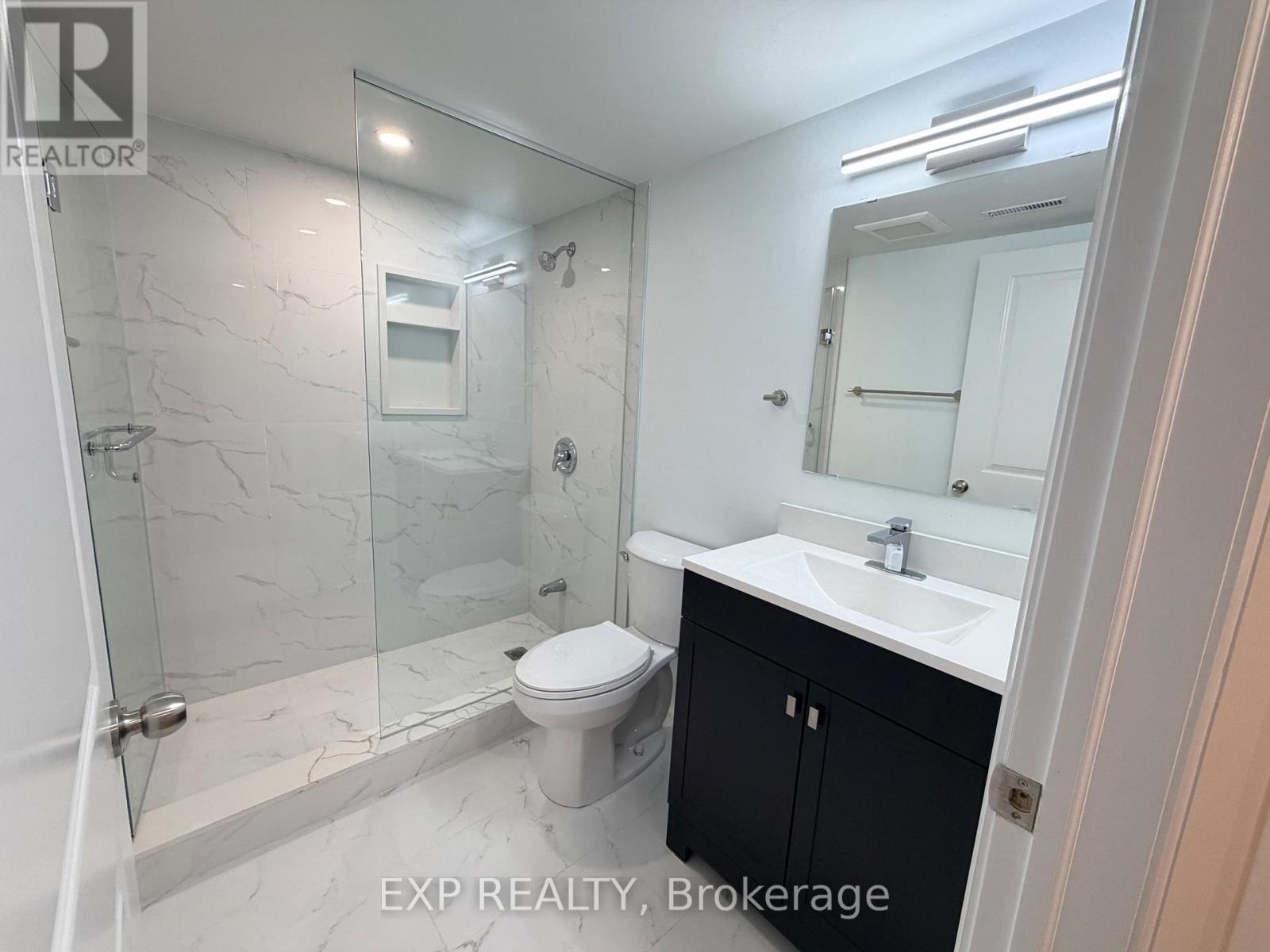 Detached at LOWER - 343 CHESTER LE BOULEVARD, Toronto